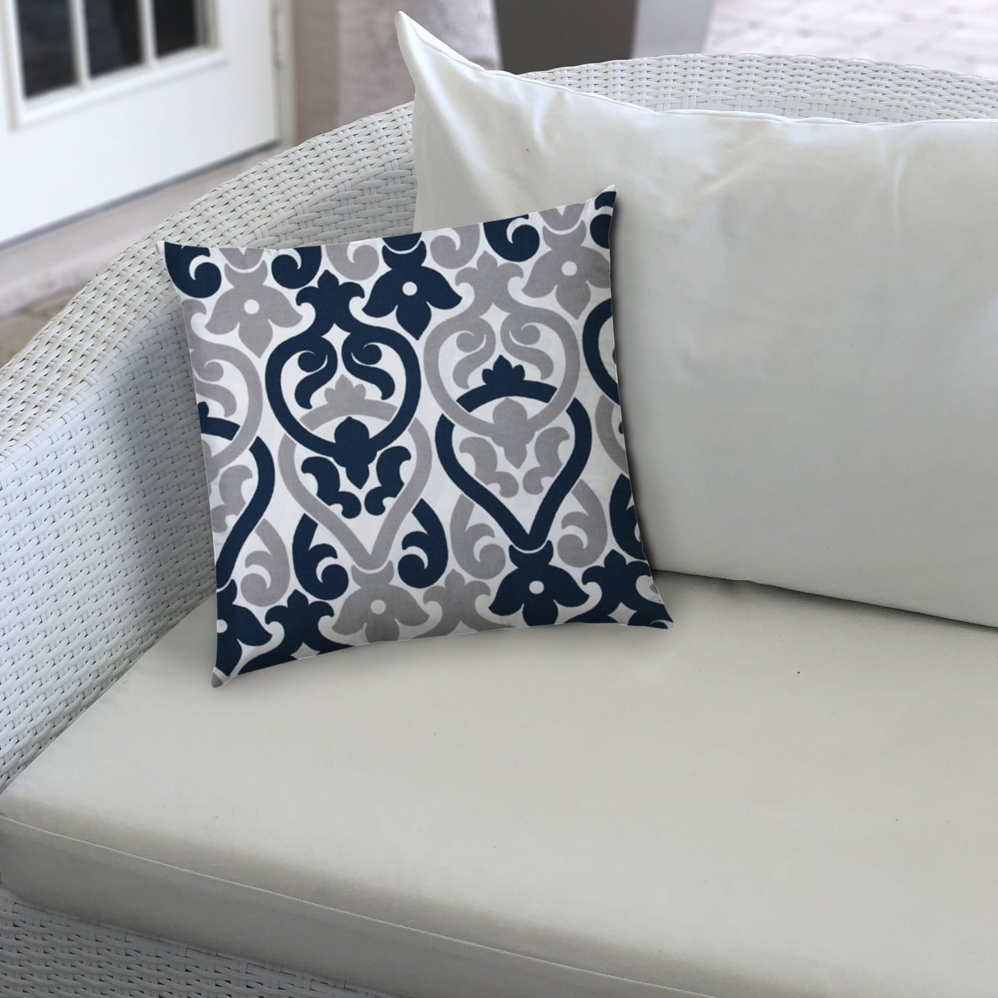 VINTAGE Indoor/Outdoor Pillow - Sewn Closure