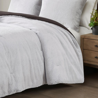 100% Polyester Back Print Serengeti Fur Comforter Set Ivory Full/Queen: 90x90"/20x26"(2)