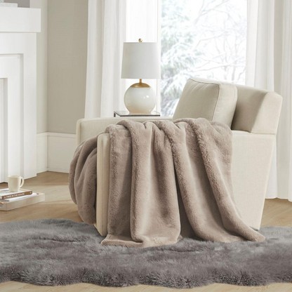 100% Polyester Solid Premium Faux Fur Throw MP50-8016