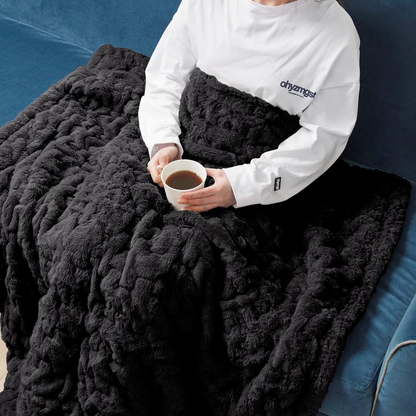 100% Polyester Solid Long Fur Throw